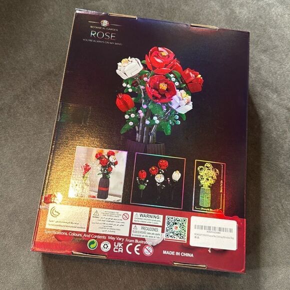 Botanical Garden Rose Building Blocks Set 818 Pieces NEW - Picture 5 of 10